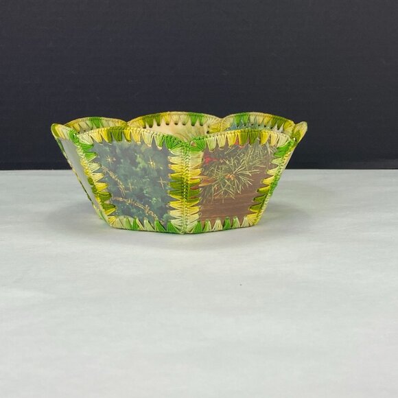 Vintage Crochet Christmas Card Bowl Basket - Picture 3 of 9